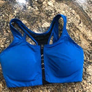 Nike Shape Zip Athletic Bra